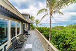 Large deck off of kitchen and dining room